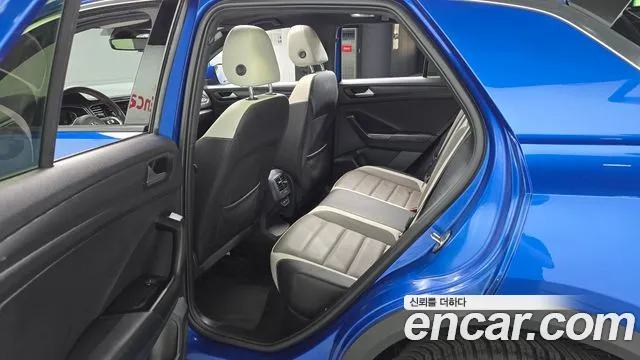 Volkswagen T-Roc 2021 thumb 11