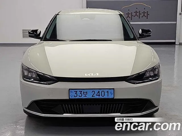 Kia EV6 2021 thumb 2