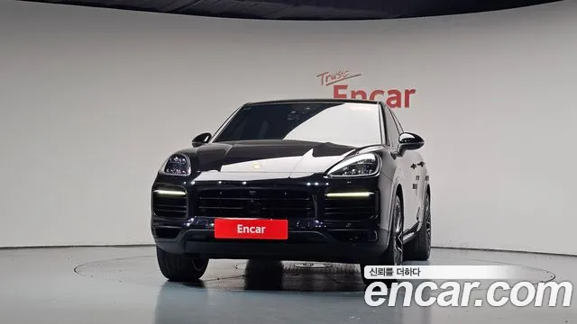 Porsche Cayenne 2021 thumb 2