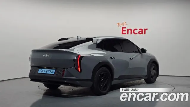 Kia EV4 2025 thumb 2