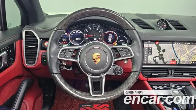Porsche Cayenne 2021 thumb 12
