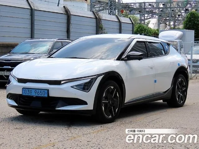 Kia EV6 2024 thumb 2