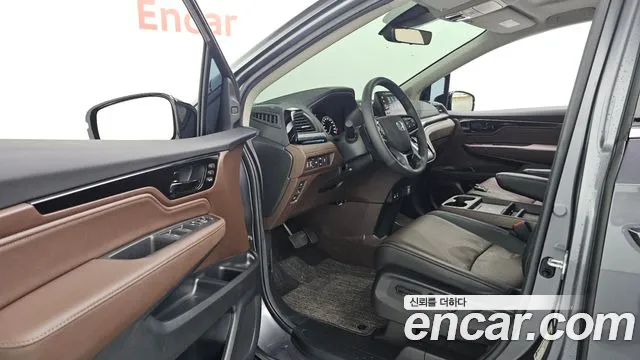 Honda Odyssey 2025 thumb 10