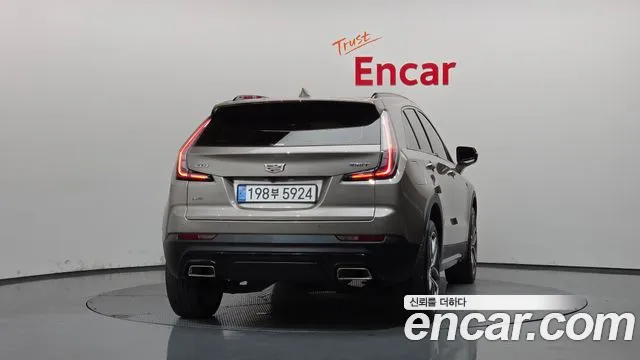 Cadillac XT4 2023 thumb 3