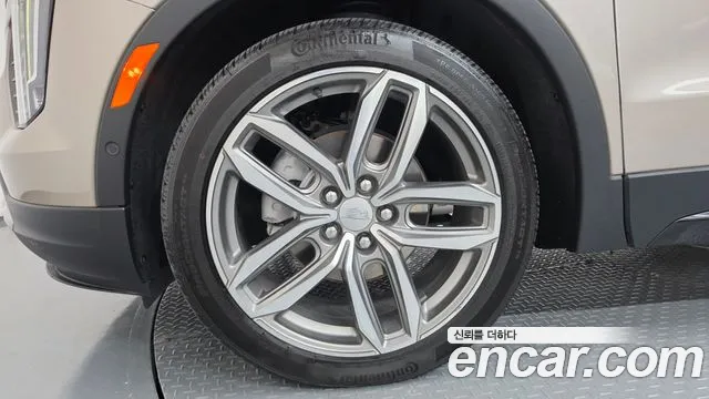 Cadillac XT4 2023 thumb 4