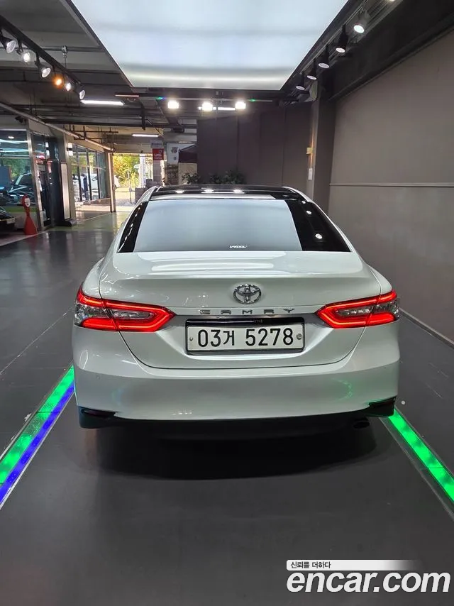 Toyota Camry 2019 thumb 4