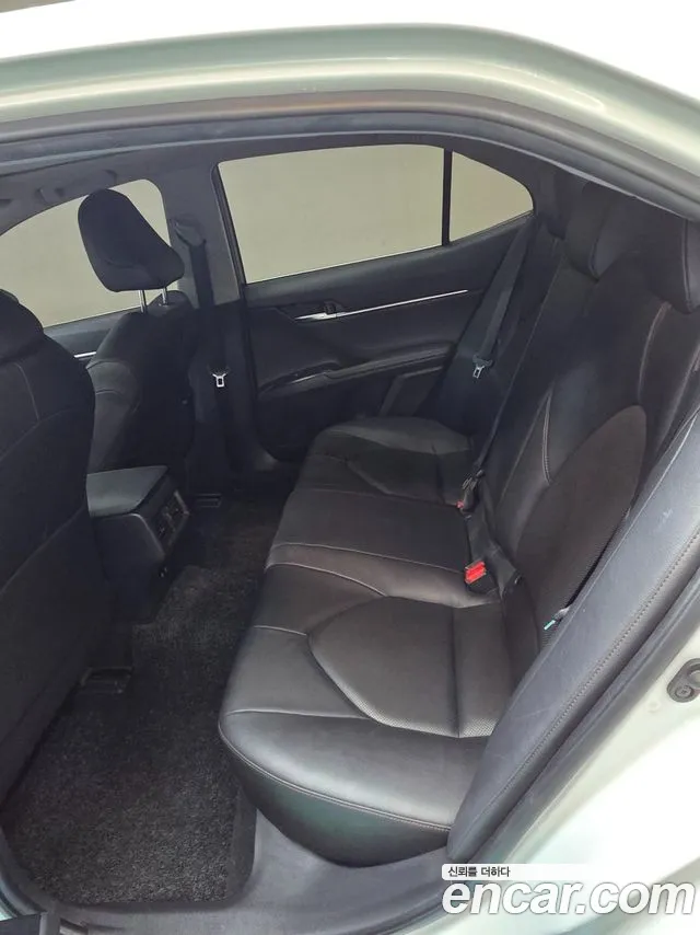 Toyota Camry 2019 thumb 10