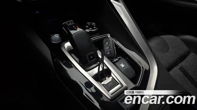 Peugeot 3008 2019 thumb 9
