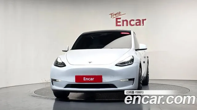 Tesla Model Y 2022 thumb 2