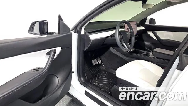 Tesla Model Y 2022 thumb 9