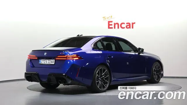 BMW M5 2025 thumb 2