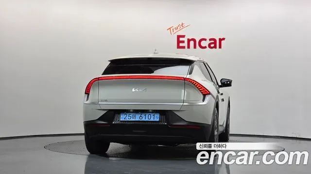 Kia EV6 2022 thumb 4