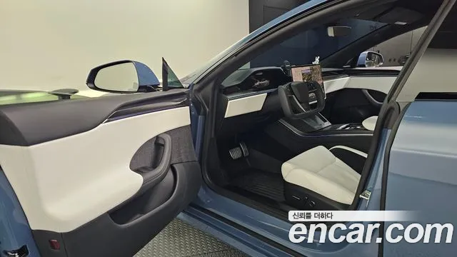 Tesla Model S 2026 thumb 10