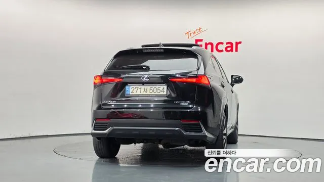 Lexus NX 2019 thumb 4