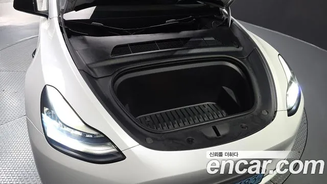 Tesla Model Y 2022 thumb 6