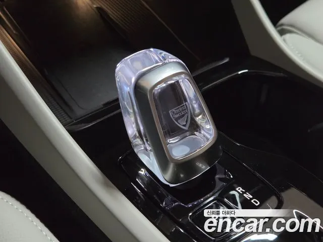 Volvo XC40 2025 thumb 9