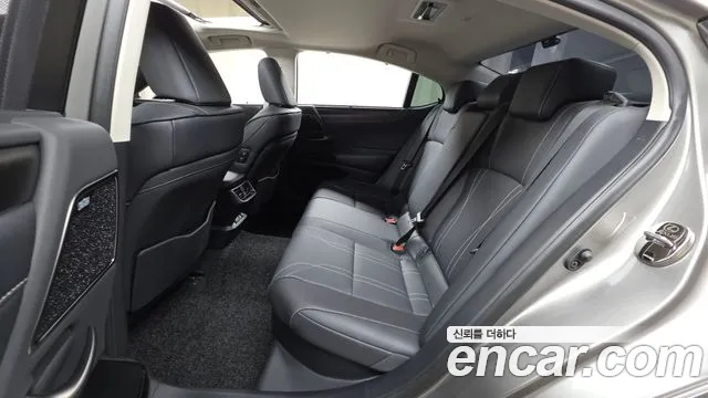 Lexus ES 2023 thumb 11
