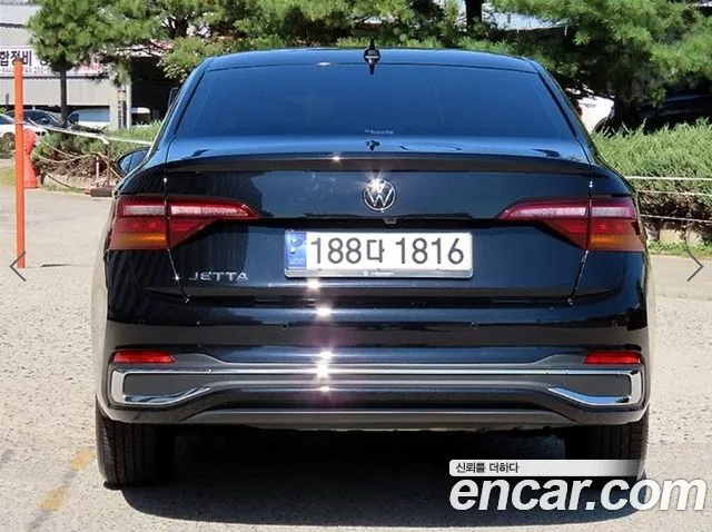 Volkswagen Jetta 2023 thumb 4