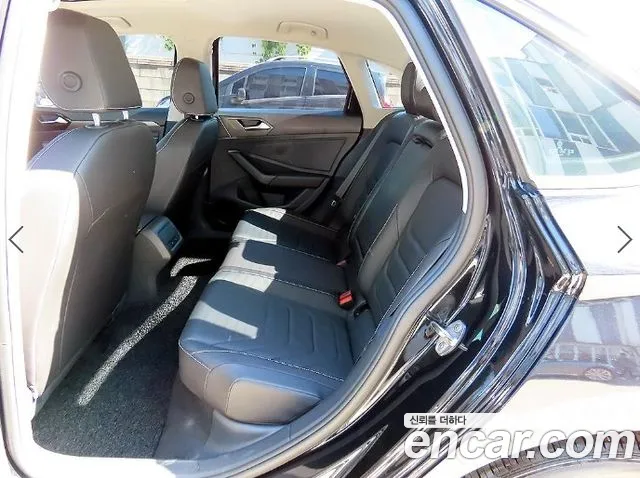 Volkswagen Jetta 2023 thumb 6