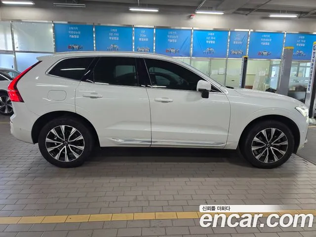 Volvo XC60 2024 thumb 4
