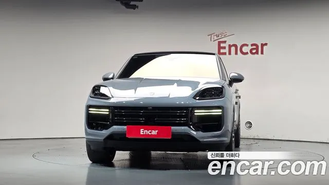 Porsche Cayenne 2025 thumb 2