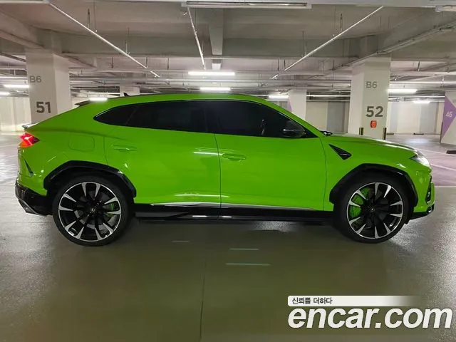Lamborghini Urus 2021 thumb 5
