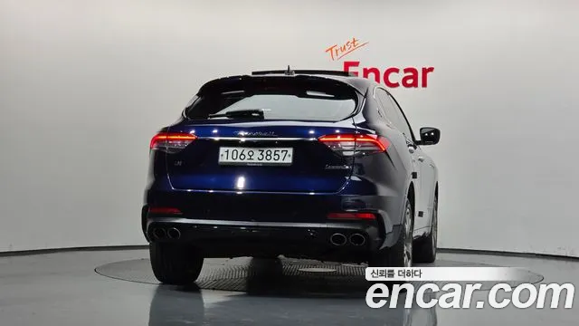 Maserati Levante 2019 thumb 4