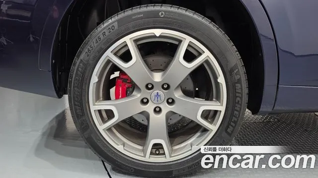 Maserati Levante 2019 thumb 5