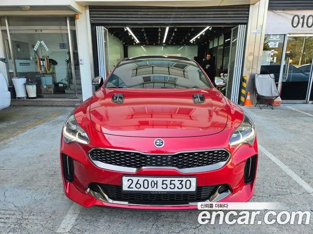 Kia Stinger 2019 thumb 3