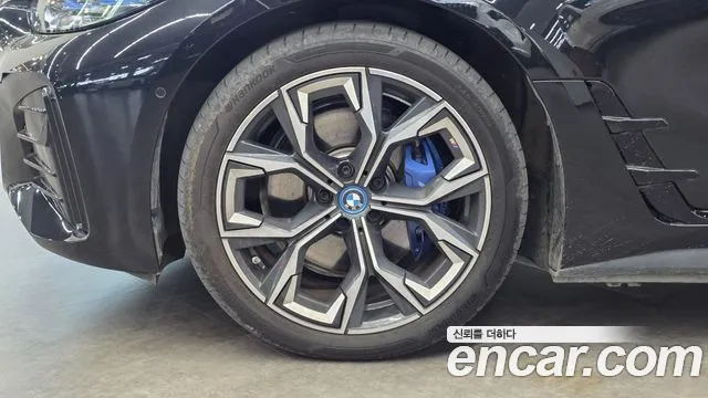 BMW i4 2024 thumb 5