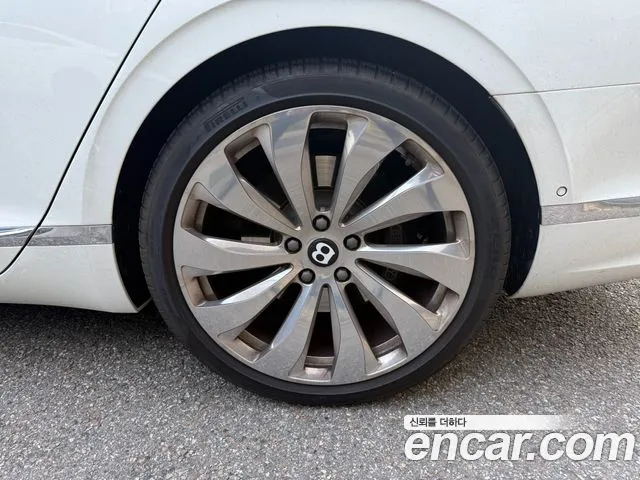 Bentley Flying Spur 2022 thumb 5