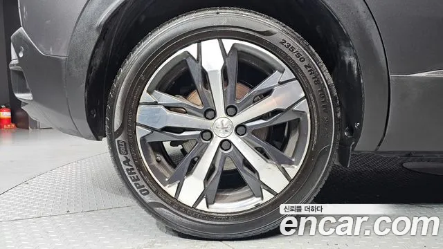 Peugeot 3008 2019 thumb 5