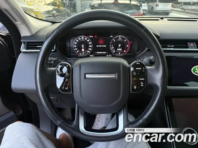 Land Rover Range Rover Velar 2019 thumb 5