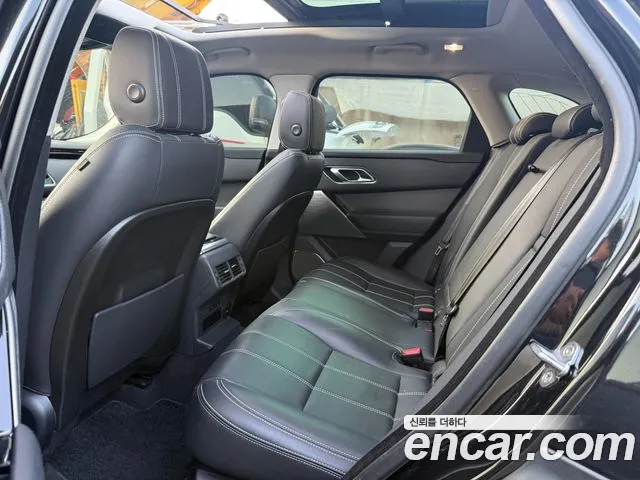 Land Rover Range Rover Velar 2019 thumb 8