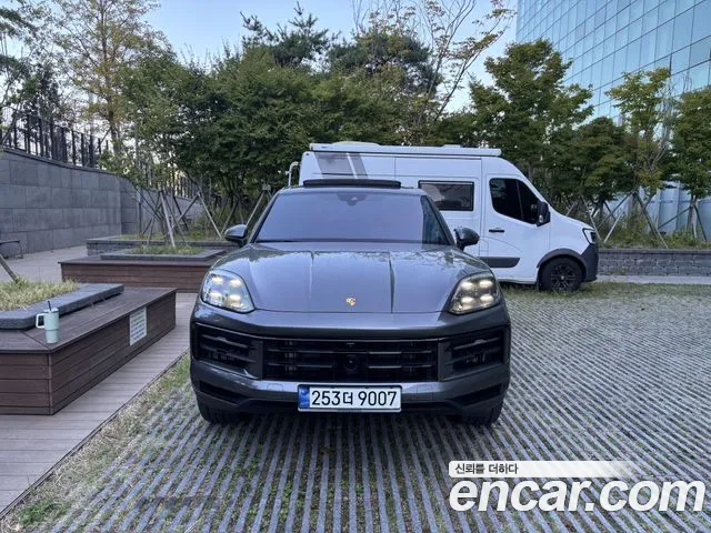 Porsche Cayenne 2024 thumb 6