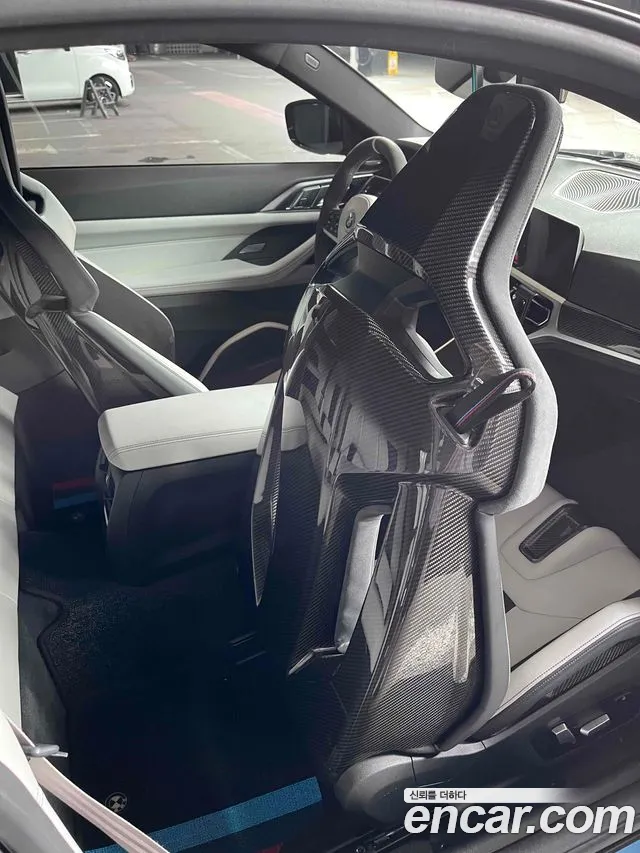 BMW M4 2021 thumb 12