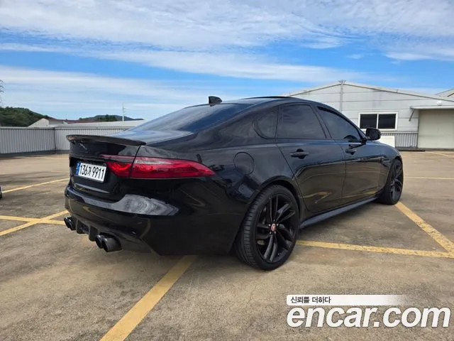 Jaguar XF 2019 thumb 2
