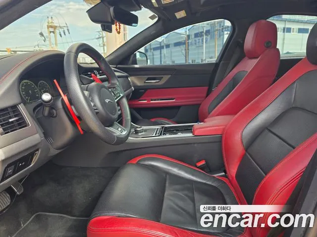 Jaguar XF 2019 thumb 10