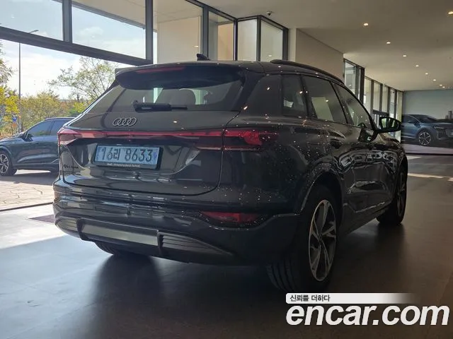 Audi Q6 e-tron 2026 thumb 2