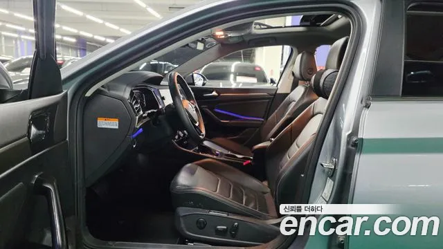 Volkswagen Jetta 2021 thumb 6