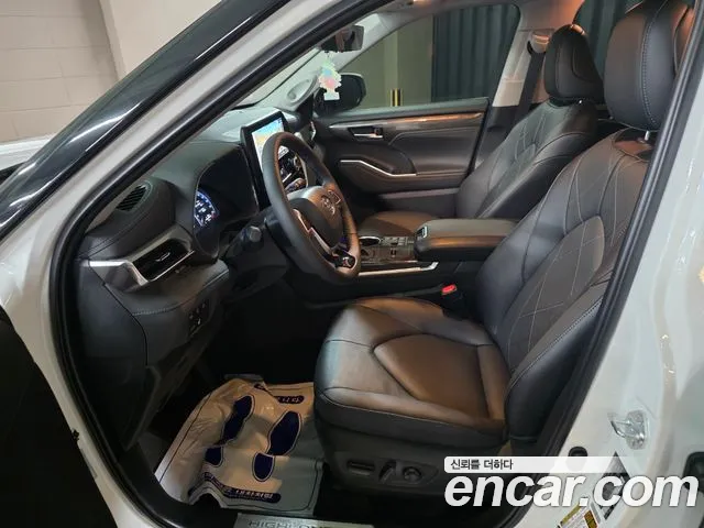 Toyota Highlander 2025 thumb 7