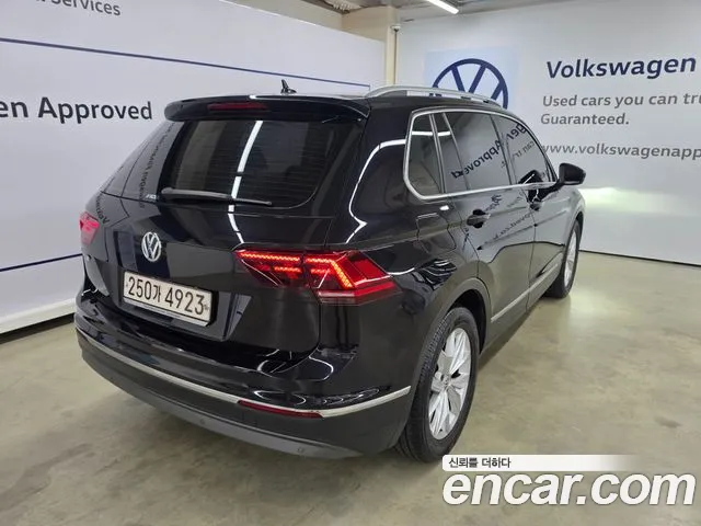 Volkswagen Tiguan 2020 thumb 2