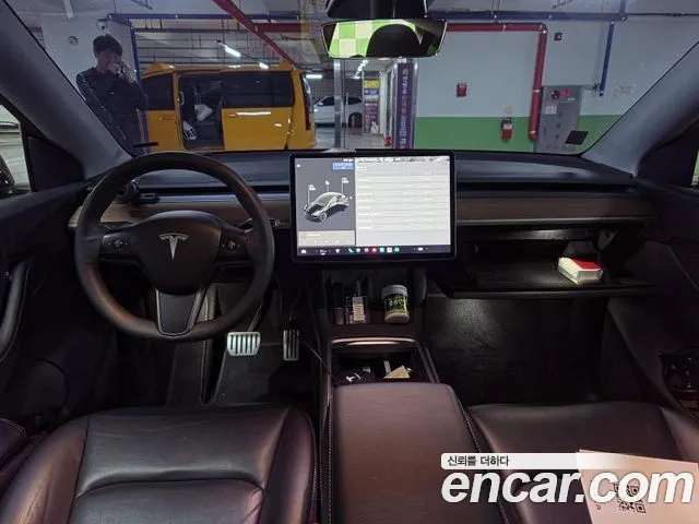 Tesla Model Y 2021 thumb 7