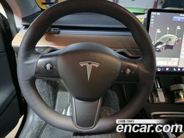 Tesla Model Y 2021 thumb 8