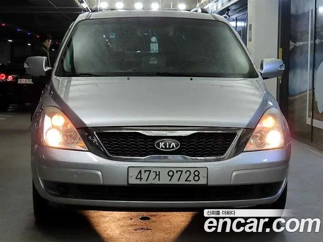Kia Carnival 2012 thumb 2