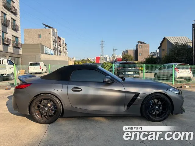BMW Z4 2021 thumb 5