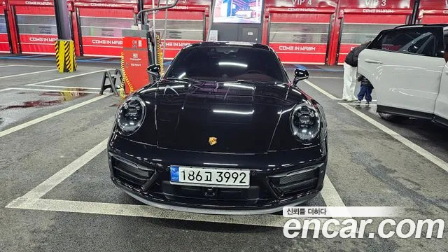Porsche 911 2023 thumb 4
