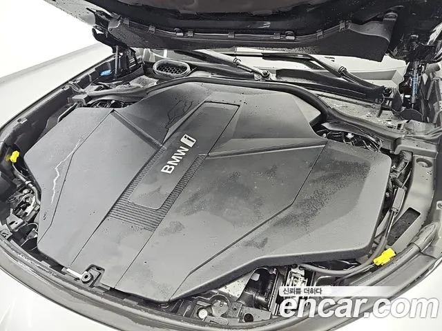 BMW i7 2024 thumb 5
