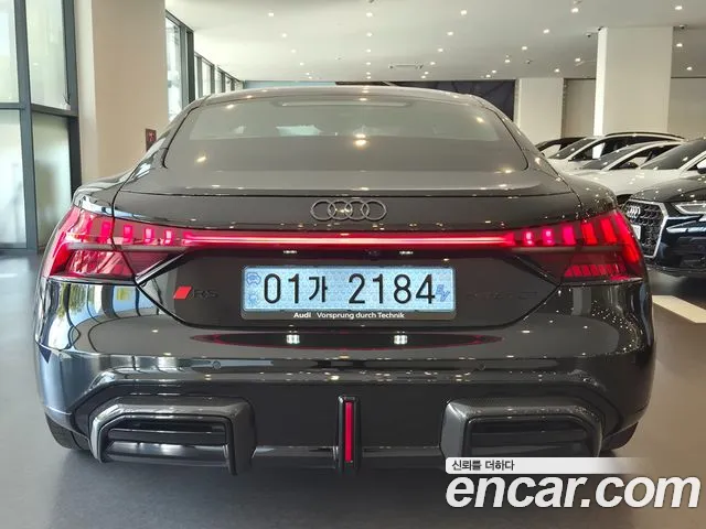 Audi RS e-tron GT 2025 thumb 4