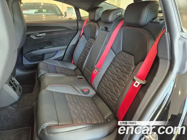 Audi RS e-tron GT 2025 thumb 8